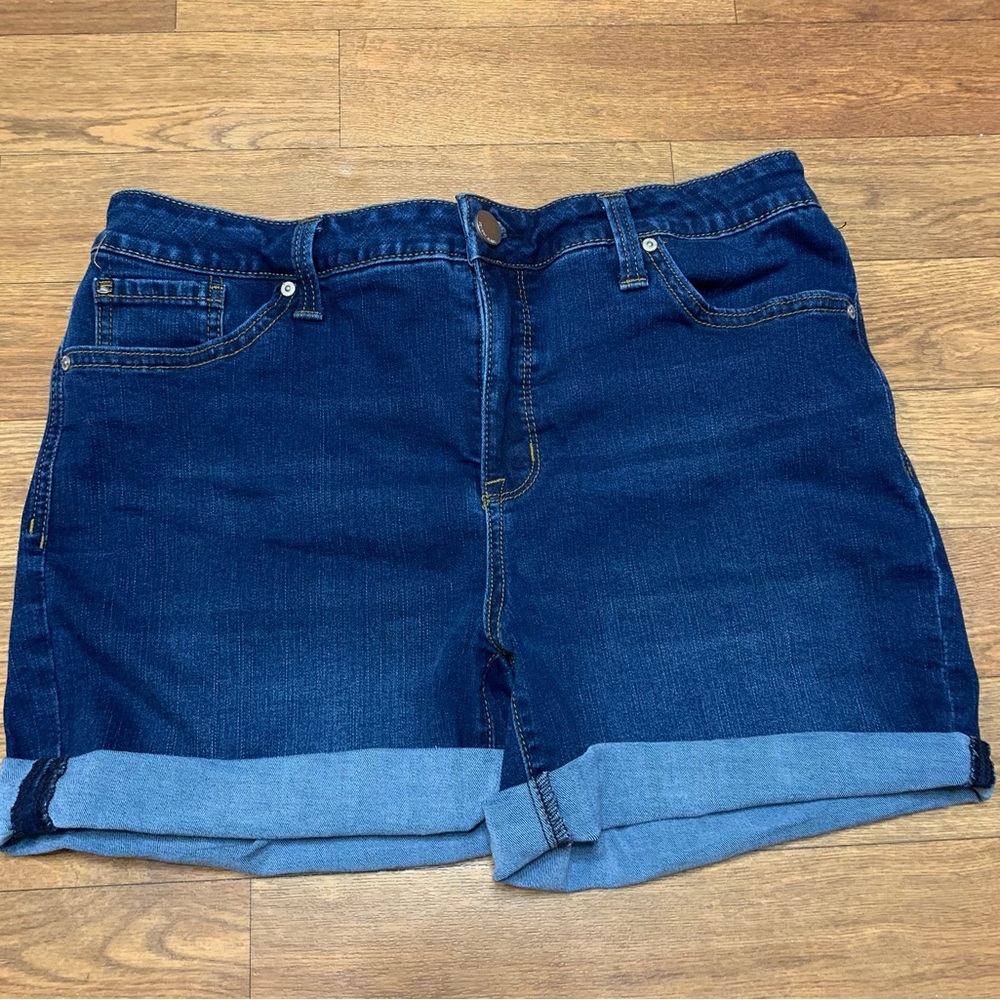 Women’s Seven7 Blue Jean Shorts size 12